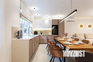 Дом 204м&sup2;, 3-этажный, посуточно, 