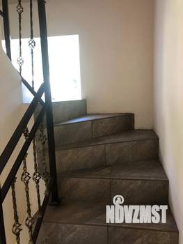 Дом 100м², 2-этажный, на длительный срок, 