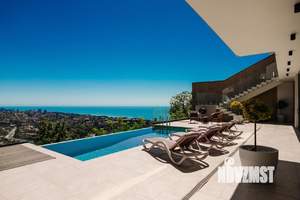 Дом 250м&sup2;, 2-этажный, посуточно, 