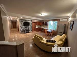 Дом 180м², 3-этажный, посуточно, 