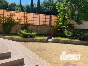 Дом 300м&sup2;, 3-этажный, посуточно, 