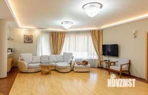 Коттедж 600м², 4-этажный, на длительный срок, 