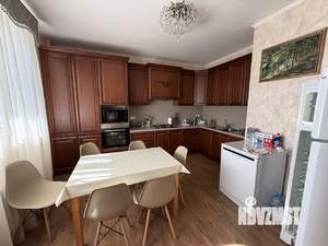 Дом 300м², 2-этажный, посуточно, 