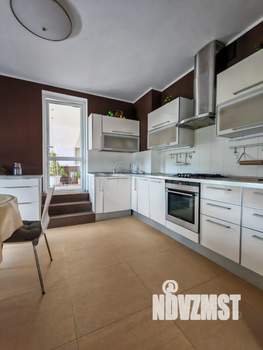 Дом 450м², 3-этажный, посуточно, 