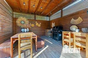 Дом 360м², 2-этажный, посуточно, 
