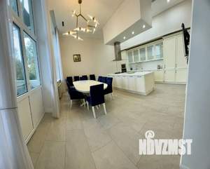 Дом 426м&sup2;, 3-этажный, посуточно, 