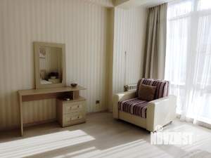 Дом 220м&sup2;, 3-этажный, на длительный срок, 