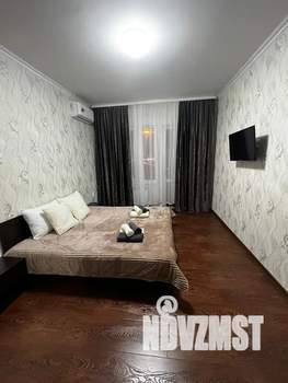 Дом 300м&sup2;, 3-этажный, посуточно, 