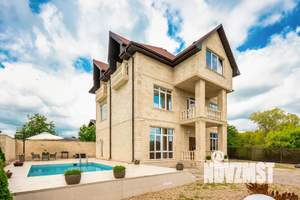 Дом 360м², 3-этажный, посуточно, 