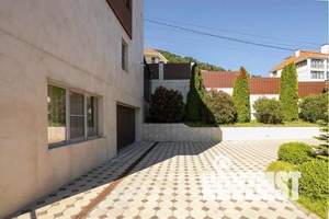 Дом 300м², 3-этажный, посуточно, 