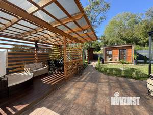 Коттедж 300м&sup2;, 3-этажный, на длительный срок, 