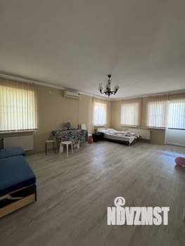 Дом 210м², 2-этажный, на длительный срок, 