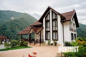 Дом 450м², 3-этажный, посуточно, 