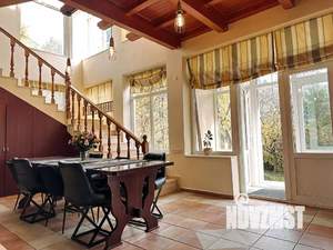 Дом 350м², 3-этажный, посуточно, 