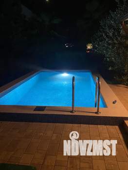 Дом 175м&sup2;, 3-этажный, посуточно, 