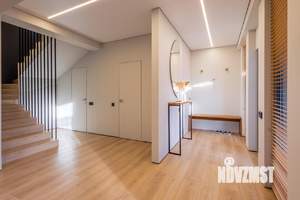 Дом 250м², 3-этажный, на длительный срок, 