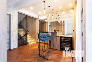 Дом 180м&sup2;, 3-этажный, посуточно, 