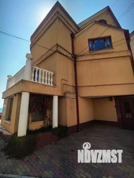 Коттедж 550м², 4-этажный, на длительный срок, 