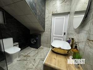 Коттедж 300м&sup2;, 3-этажный, на длительный срок, 