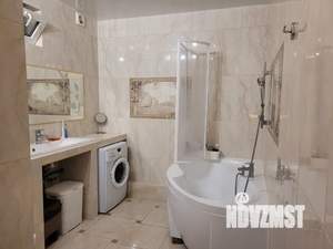 Дом 110м&sup2;, 2-этажный, посуточно, 