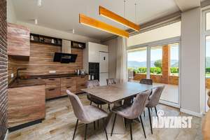 Коттедж 240м², 3-этажный, на длительный срок, 