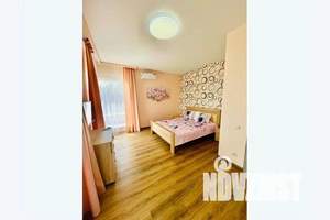 Дом 210м², 2-этажный, посуточно, 