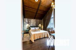 Дом 204м&sup2;, 3-этажный, посуточно, 