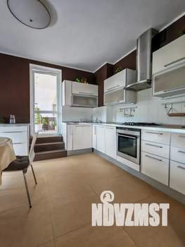 Дом 450м², 3-этажный, посуточно, 
