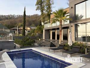 Коттедж 228м², 2-этажный, на длительный срок, 