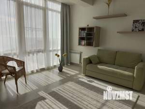 Дом 220м&sup2;, 3-этажный, на длительный срок, 