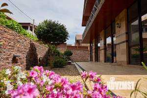 Коттедж 500м², 3-этажный, на длительный срок, 