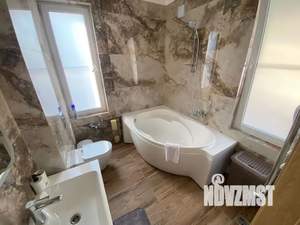 Дом 220м&sup2;, 3-этажный, посуточно, 