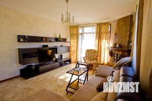 Дом 233м&sup2;, 3-этажный, посуточно, 