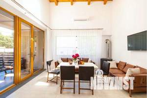 Дом 190м&sup2;, 3-этажный, посуточно, 