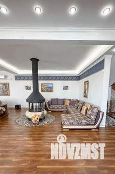 Дом 1210м&sup2;, 3-этажный, посуточно, 