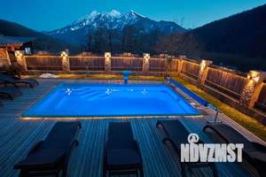 Дом 340м&sup2;, 2-этажный, посуточно, 