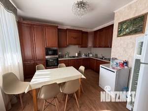 Дом 300м&sup2;, 2-этажный, посуточно, 