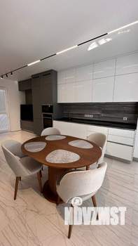 Таунхаус 130м², 3-этажный, на длительный срок, 