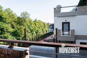 Дом 200м&sup2;, 3-этажный, посуточно, 