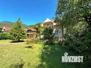 Дом 333м&sup2;, 3-этажный, участок 14 сот.  