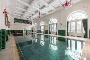 Дом 1000м², 3-этажный, участок 25 сот.  