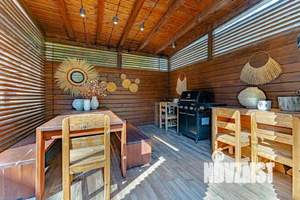 Коттедж 360м², 2-этажный, участок 5 сот.  