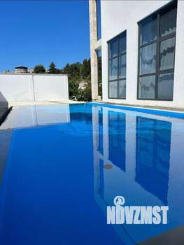 Коттедж 300м², 2-этажный, участок 5 сот.  