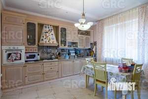 Дом 370м², 3-этажный, участок 6 сот.  