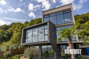 Коттедж 420м², 3-этажный, участок 20 сот.  