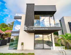 Дом 325м², 3-этажный, участок 4 сот.  