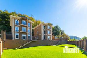 Дом 318м², 3-этажный, участок 6 сот.  