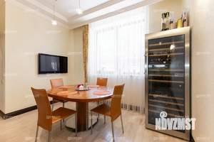 Таунхаус 270м², 3-этажный, участок 1 сот.  