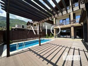 Дом 201м&sup2;, 3-этажный, участок 4 сот.  