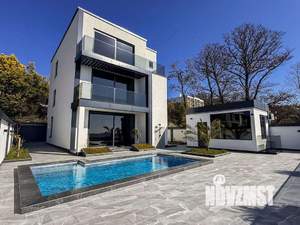 Дом 275м², 3-этажный, участок 5 сот.  